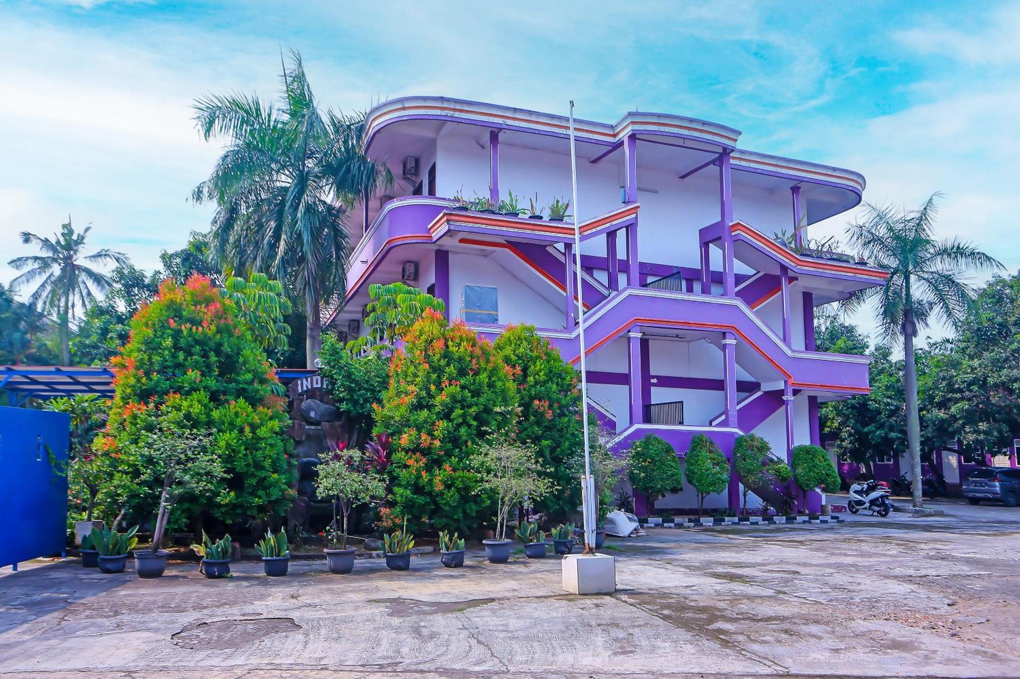 Super Oyo 3978 Hotel Danau Indah Bekasi Dış mekan fotoğraf