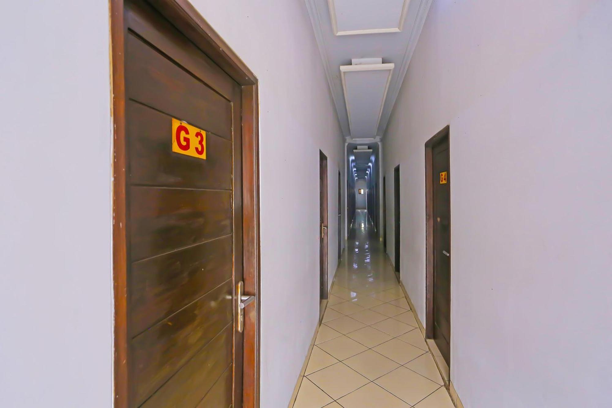 Super Oyo 3978 Hotel Danau Indah Bekasi Dış mekan fotoğraf