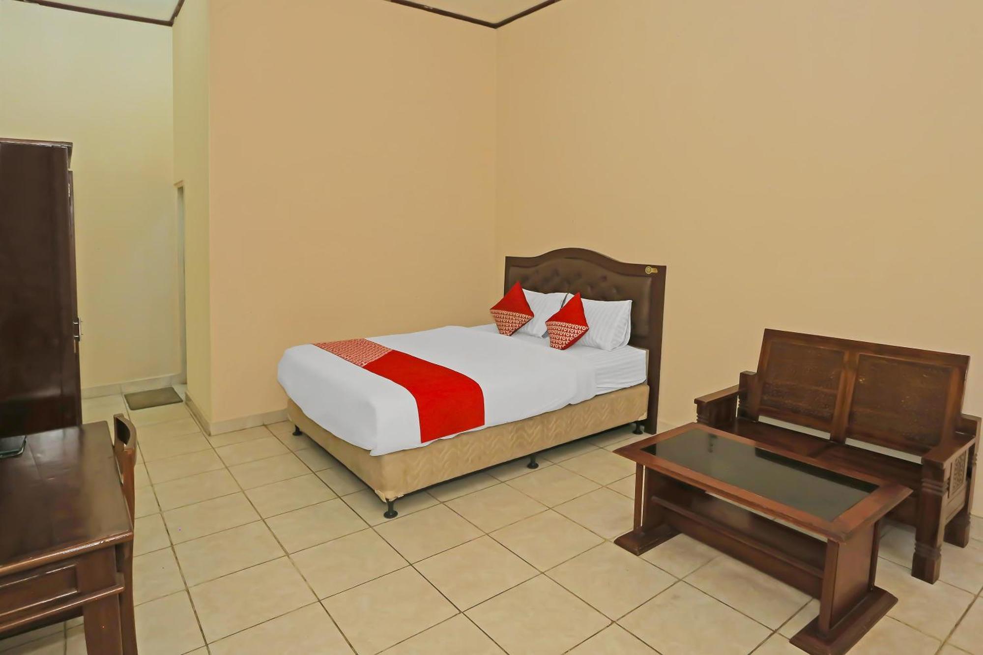 Super Oyo 3978 Hotel Danau Indah Bekasi Dış mekan fotoğraf