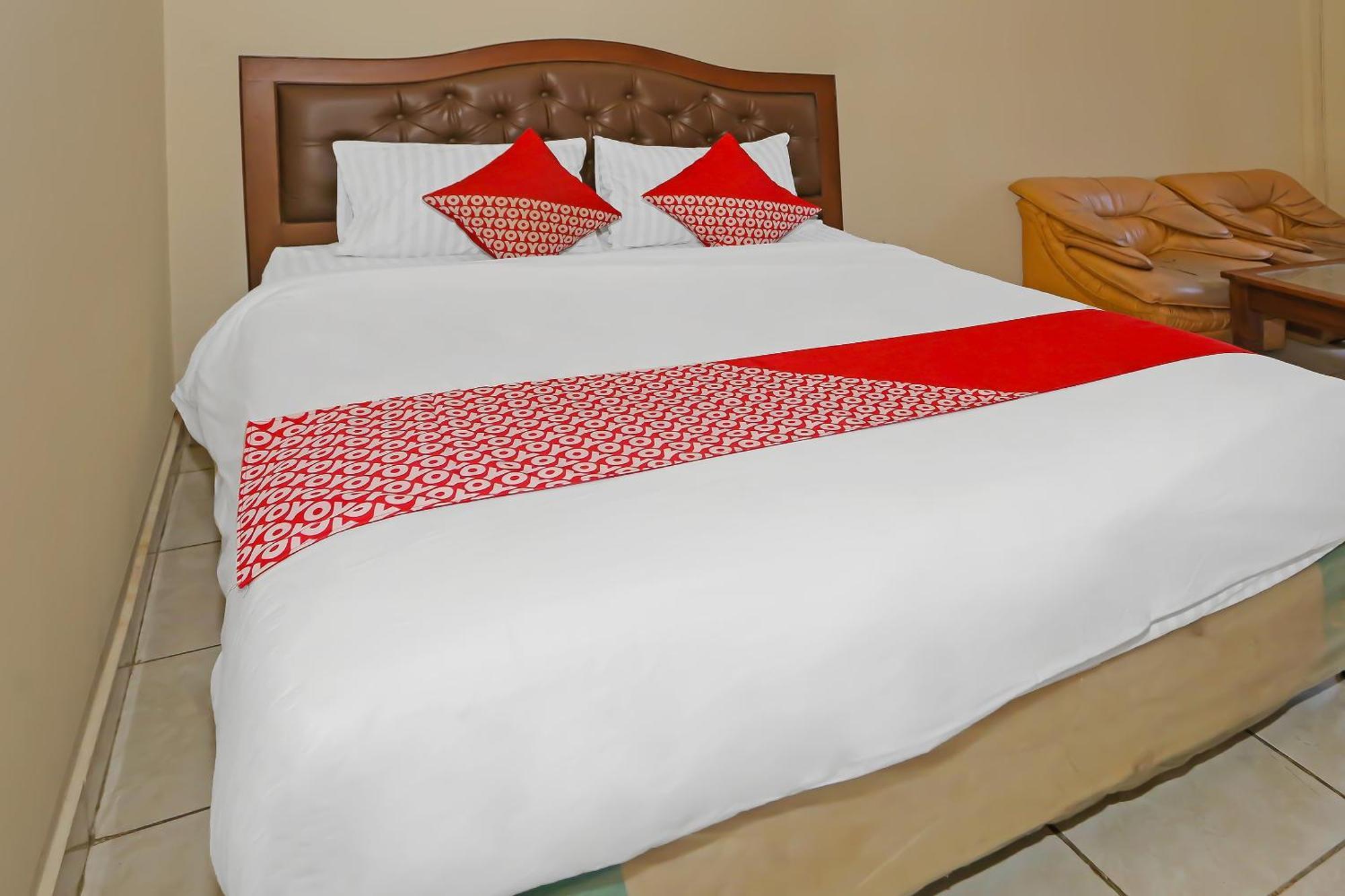 Super Oyo 3978 Hotel Danau Indah Bekasi Dış mekan fotoğraf