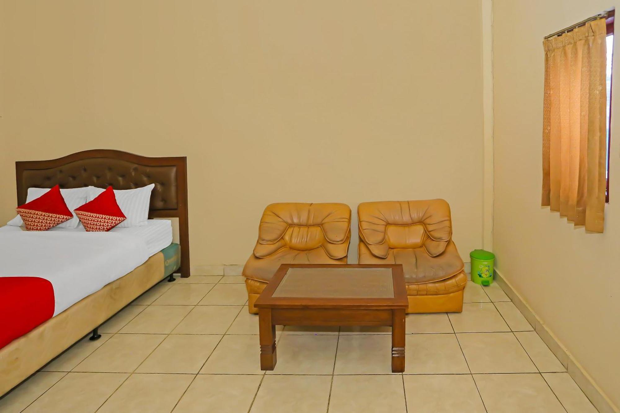 Super Oyo 3978 Hotel Danau Indah Bekasi Dış mekan fotoğraf