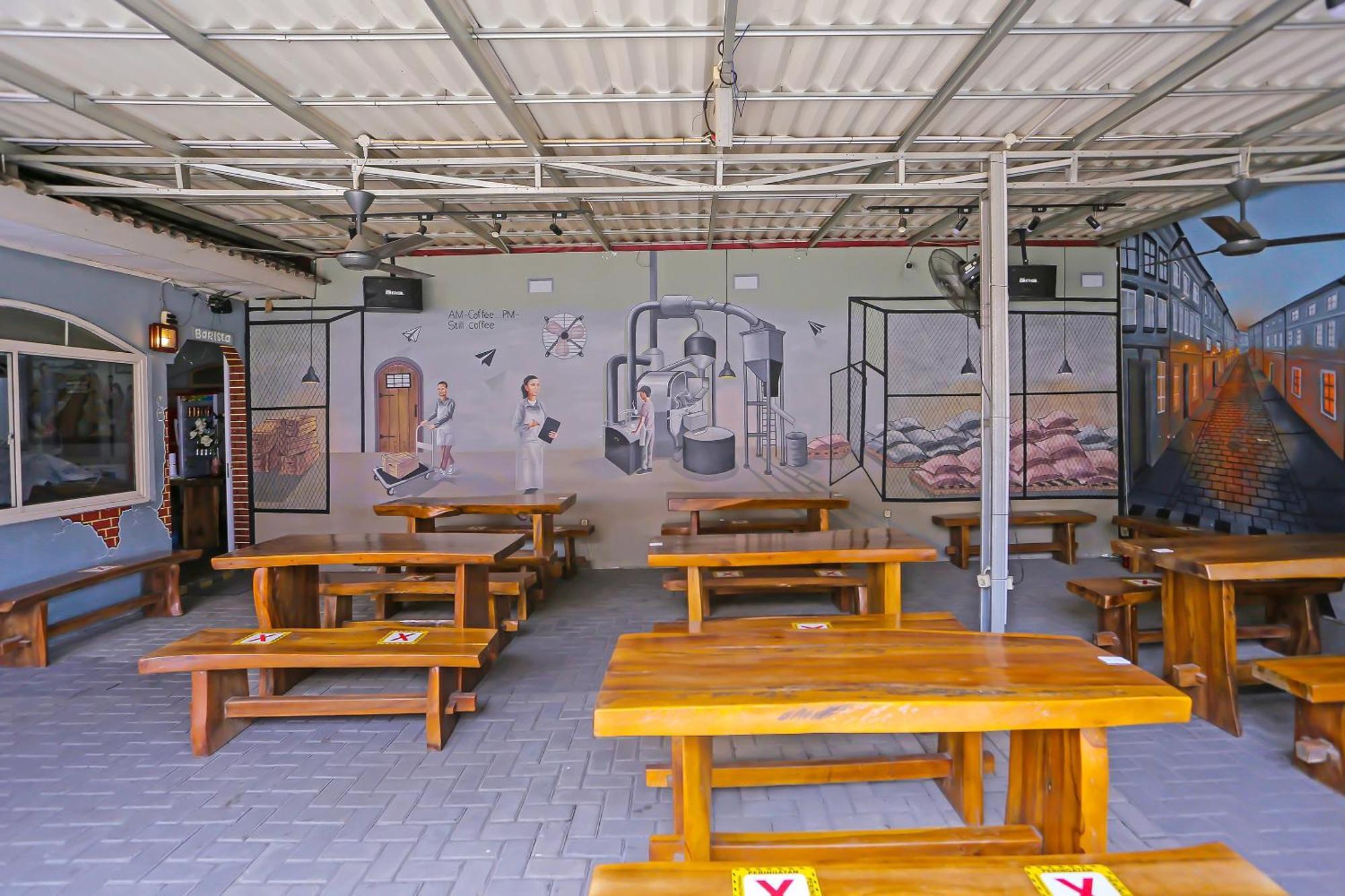 Super Oyo 3978 Hotel Danau Indah Bekasi Dış mekan fotoğraf